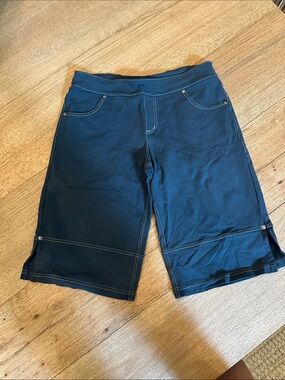 Athleta Dark Navy Pull-On Bermuda Shorts with Contrast Stitching